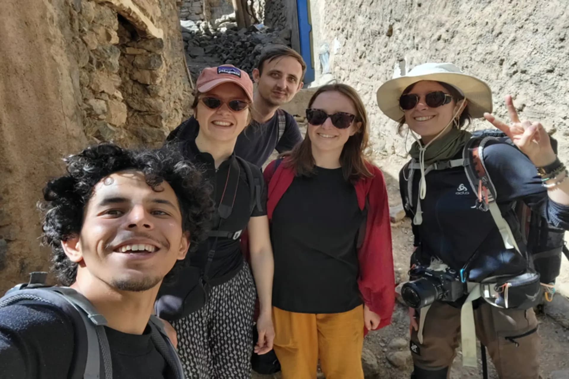 Atlas Mountains Contact